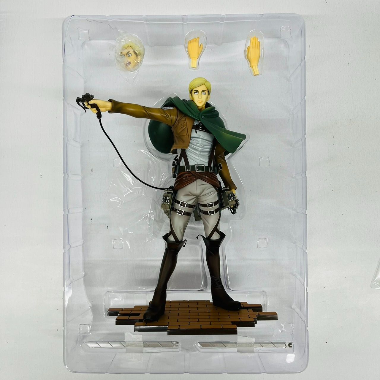BRAVE-ACT 進撃の巨人 エルヴィン・スミス 1/8 スケール