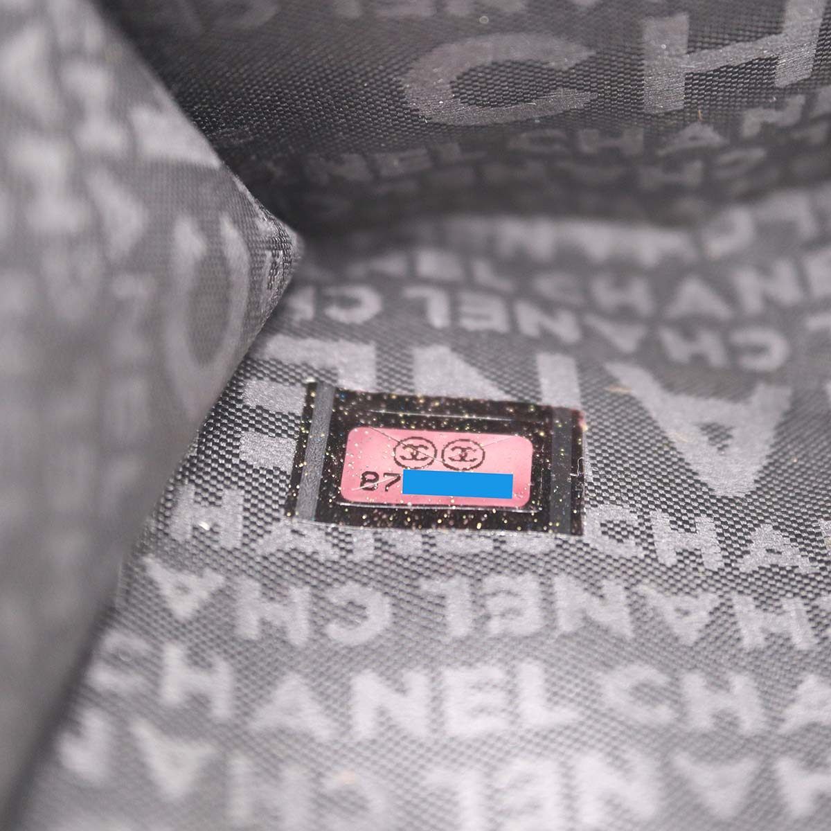 CHANEL シャネル 財布 アイコン ラムスキン 二つ折り 型押し Wホック