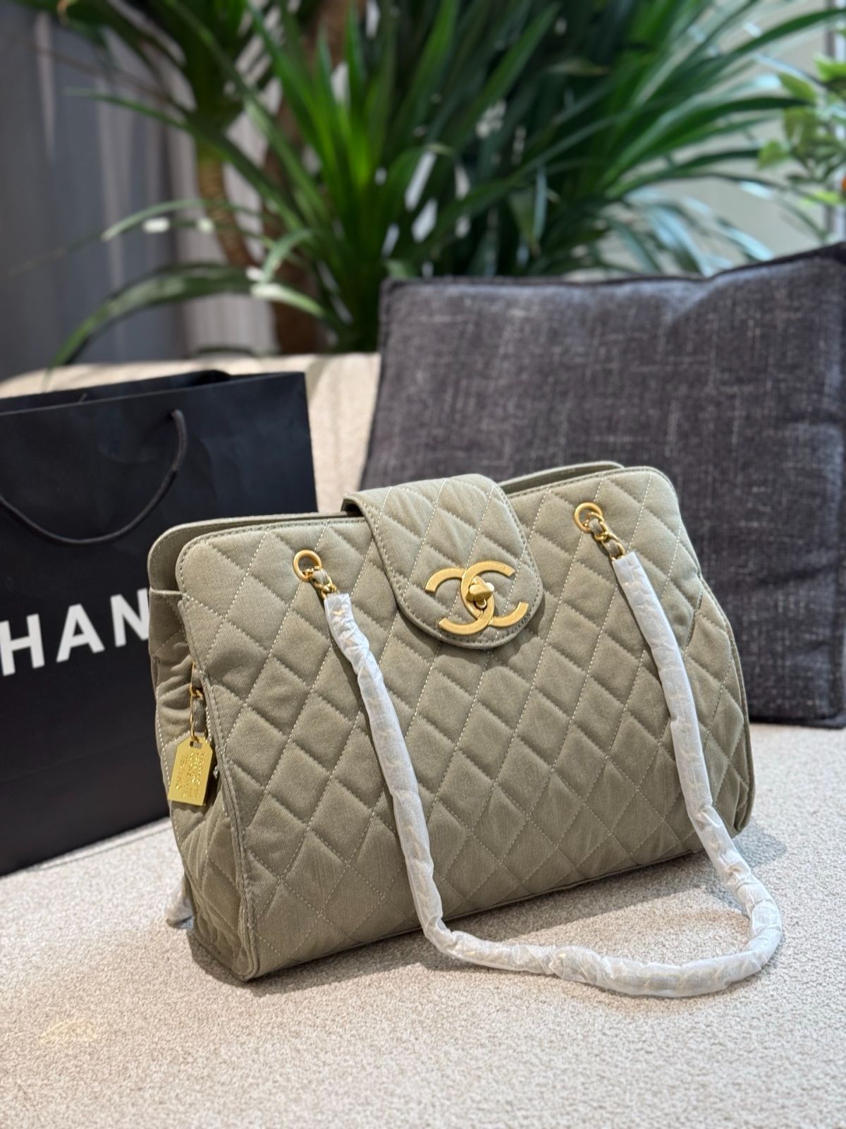 今日特価】Chanel Denim Vintage Shopping Bag / シャネル