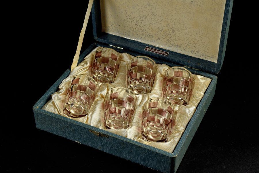 蔵C9786b レトロガラス 切子 被せガラス ショットグラス ６客