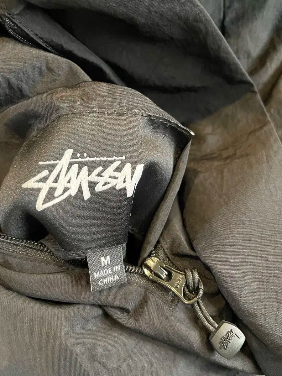 ステューシー