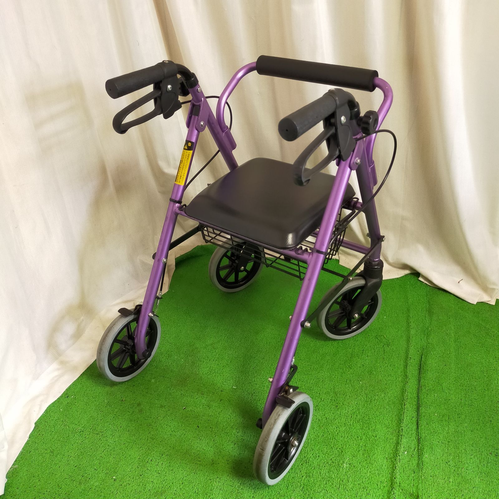 竹虎　ハッピーⅡ NB 歩行器　歩行補助　シルバーカー 軽量　介護 四輪歩行車 ハッピー2 NB 【竹虎ヒューマンケア】 | シルバー