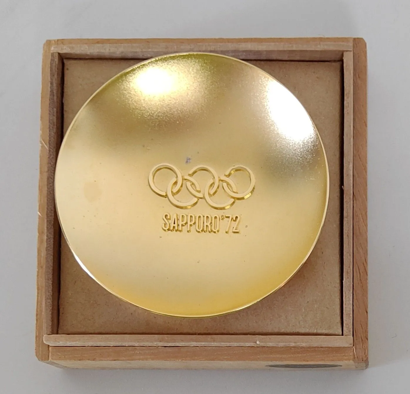 1972年／札幌オリンピック記年金盃。SOOC-Y-55。24kGP【桐箱入り】 1972年／札幌オリンピック記年金盃。SOOC-Y-55。24kGP【桐箱入り