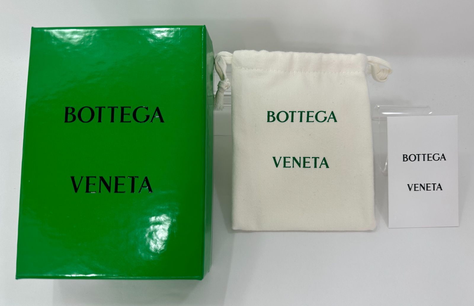 BOTTEGA VENETA ボッテガ・ヴェネタ 608784 VCPP3 8803 イントレチャート キーリング付き コインケース ブラック シルバー金具 シープスキン カーフスキン レザー 小銭入れ キーケース