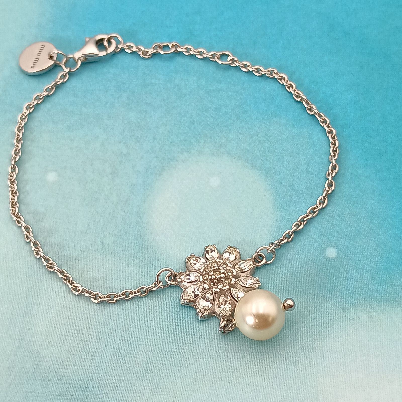 刻印 MIU MIU ミュウミュウ パール ブレスレット 刻印 MIU MIU ミュウミュウ パール ブレスレット