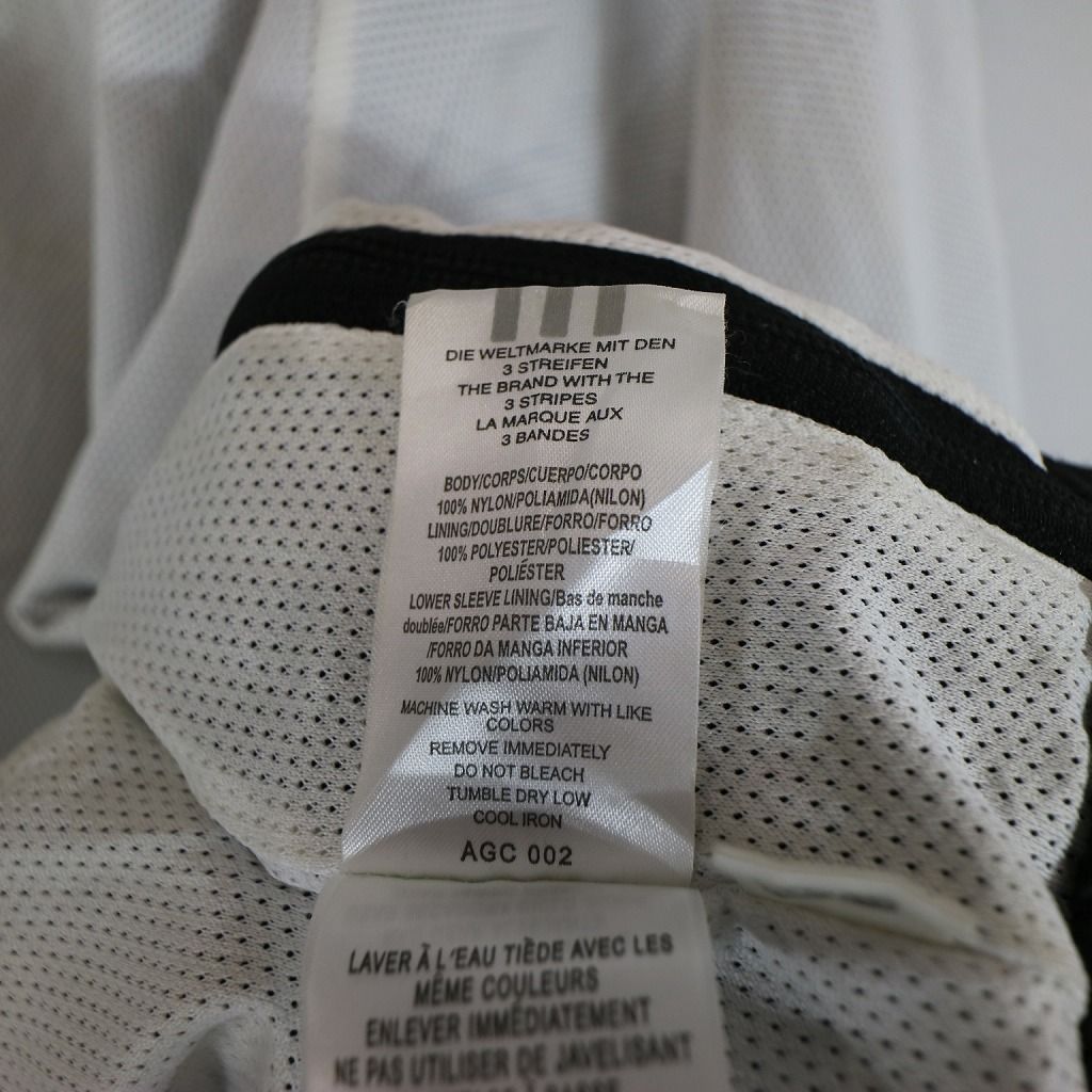 SALE/ adidas アディダス  ナイロンプルオーバージャケット  刺繍  スポーツ  ブラック (メンズ M)   N7001