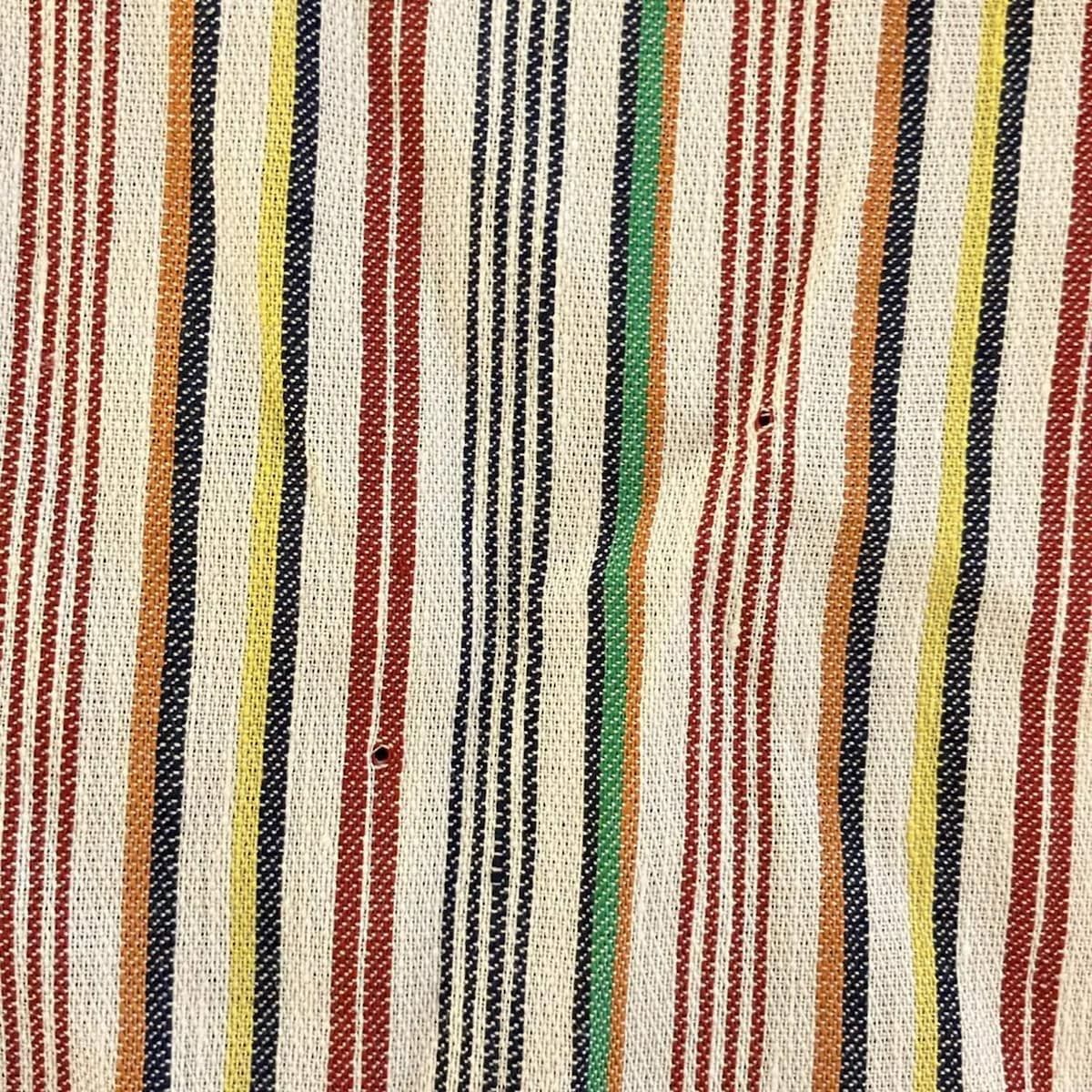 - ボルドー×白×マルチ