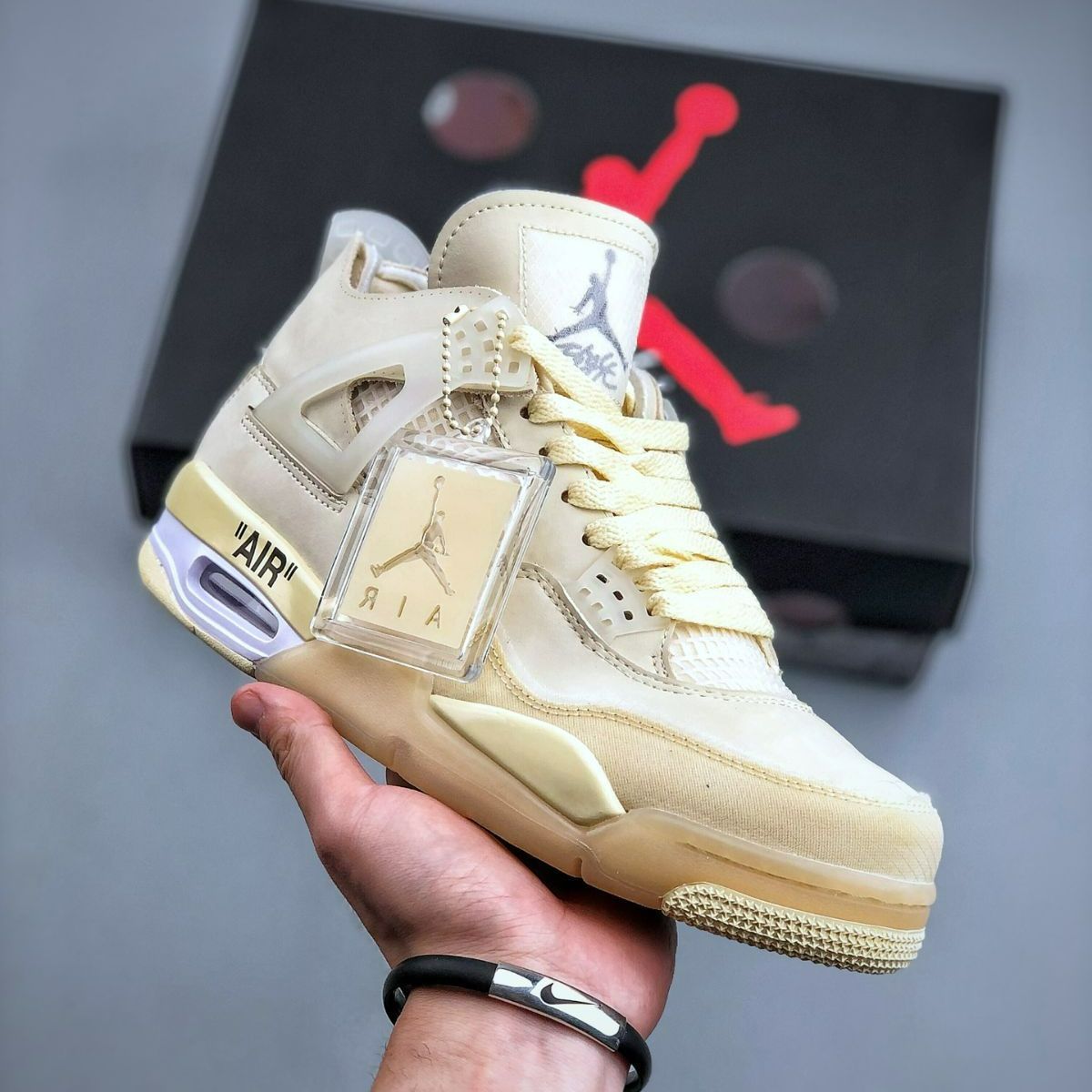 お値下げしました❣️即購入OK️ Off-White x Air Jordan 4 Retro Sail CV9388-100