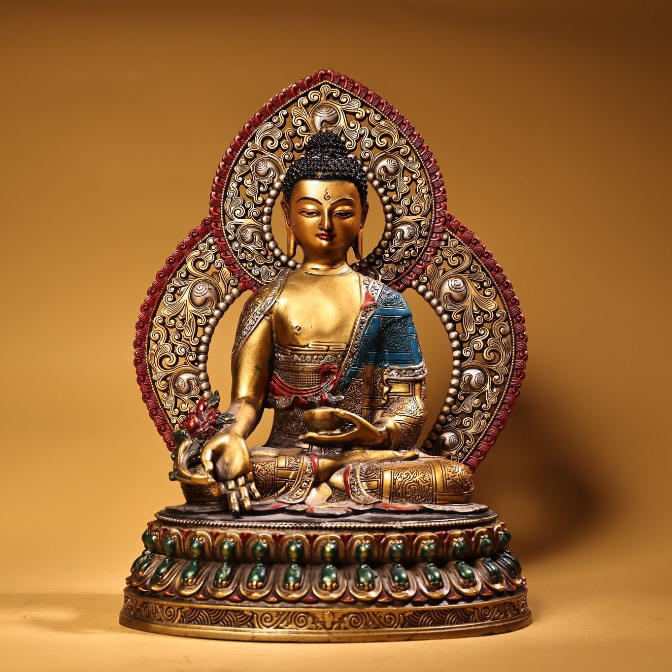 旧家蔵出し 銅製 浮彫 鏨刻 描金 彩繪 藥師仏 仏像 密宗密教 供養品 古美術品 収集家