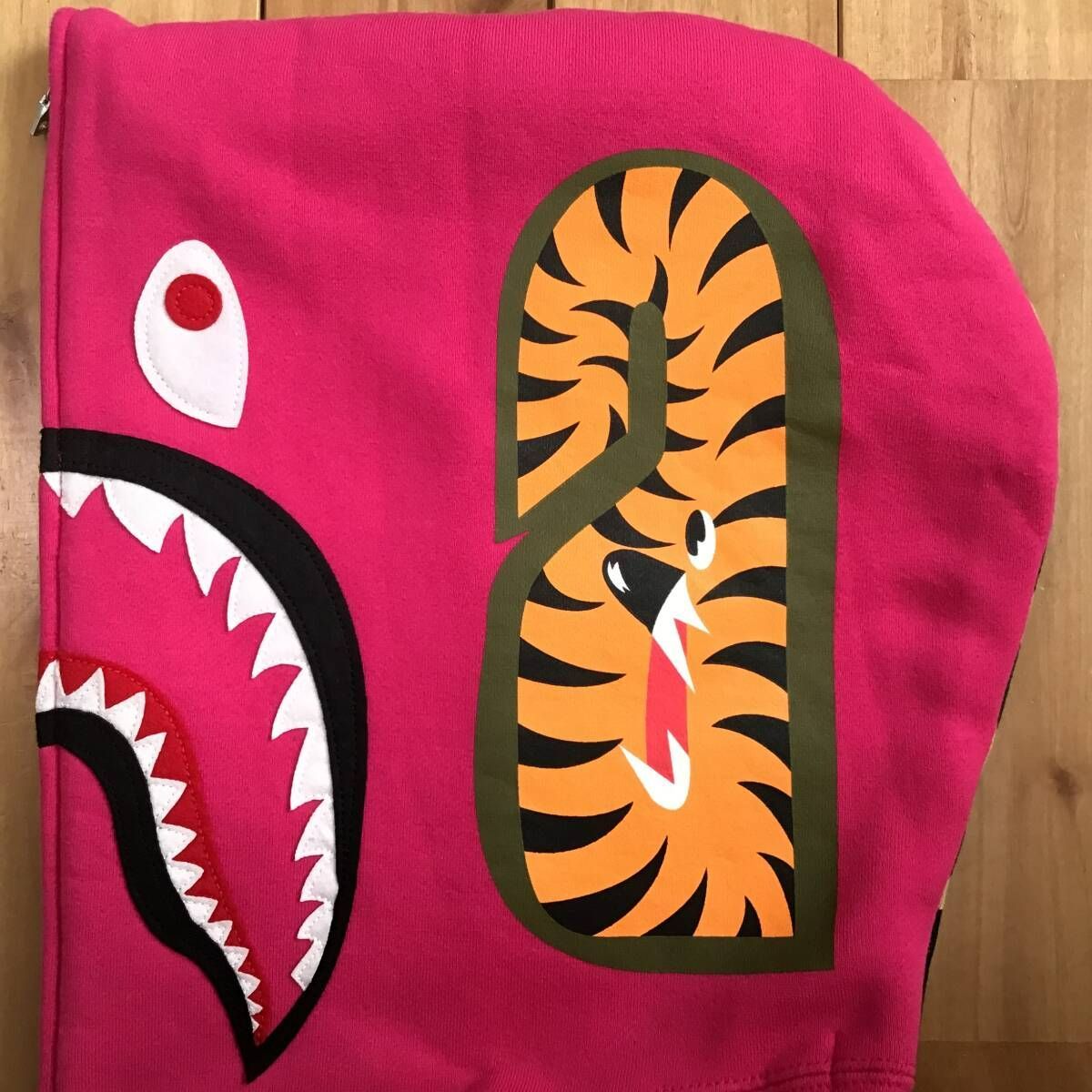 1st camo yellow × Pink シャーク パーカー Mサイズ a bathing ape