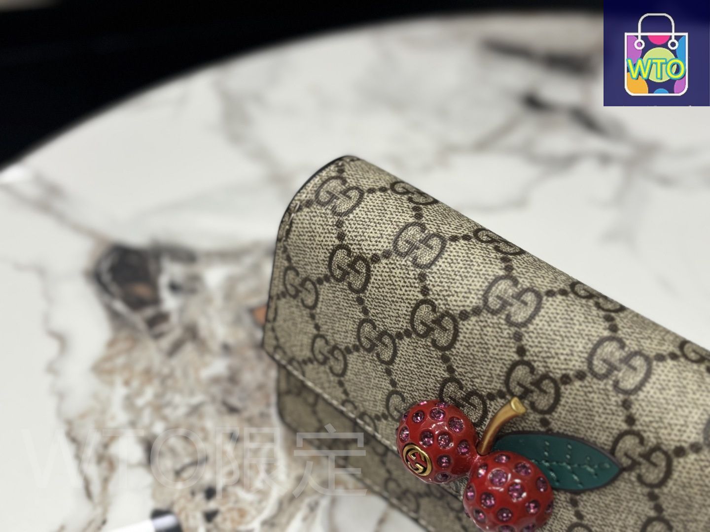 GUCCI【国内発】スクリプト キーチェーン 773970 ギフト包装可 GUCCI【国内発】スクリプト キーチェーン 773970 ギフト包装可