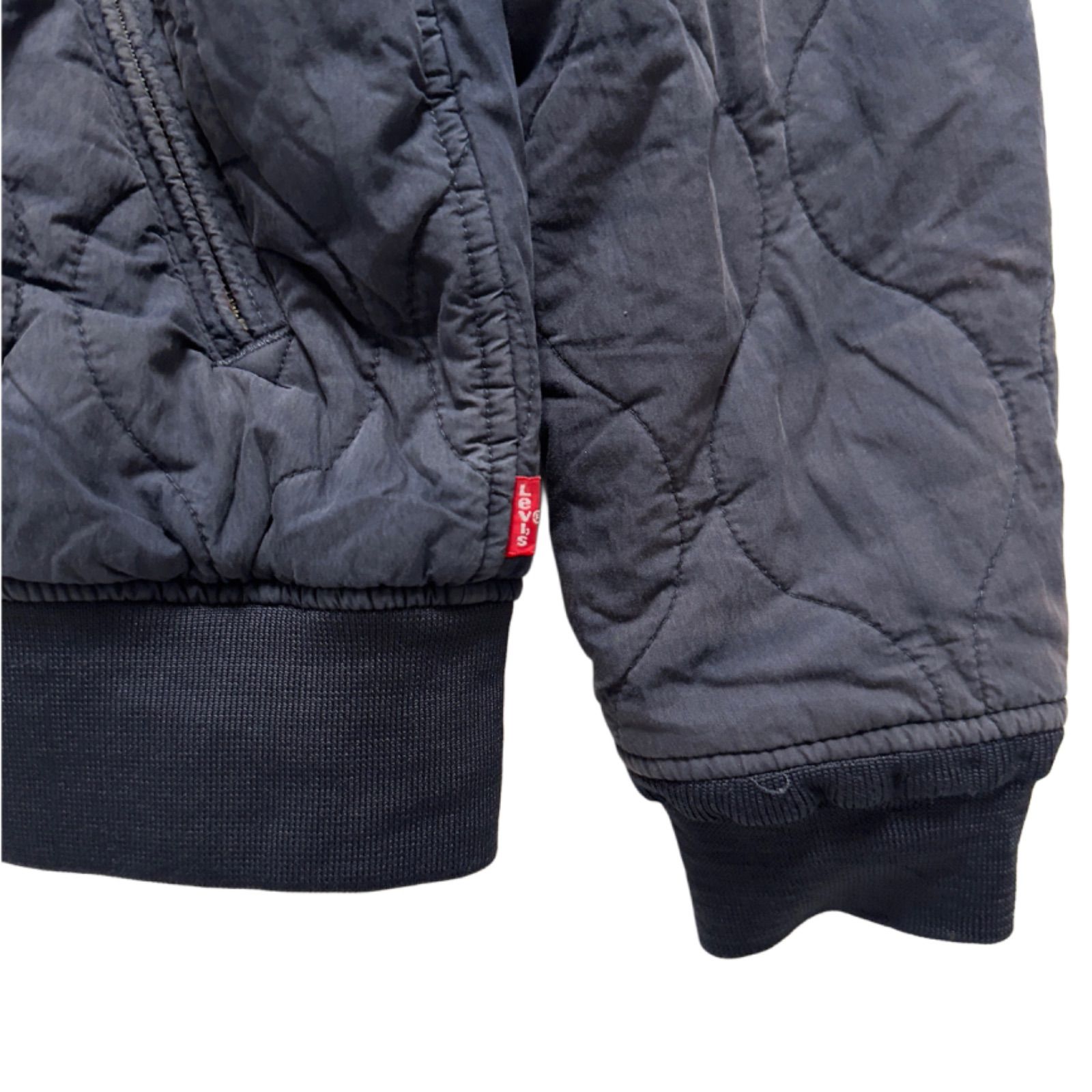 levi's リーバイス ブルゾン アウター キルティング 袖ロゴ 刺繍