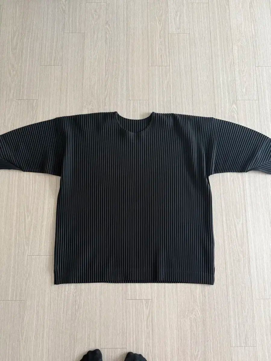 オム プリッセ プリーツ Tシャツです