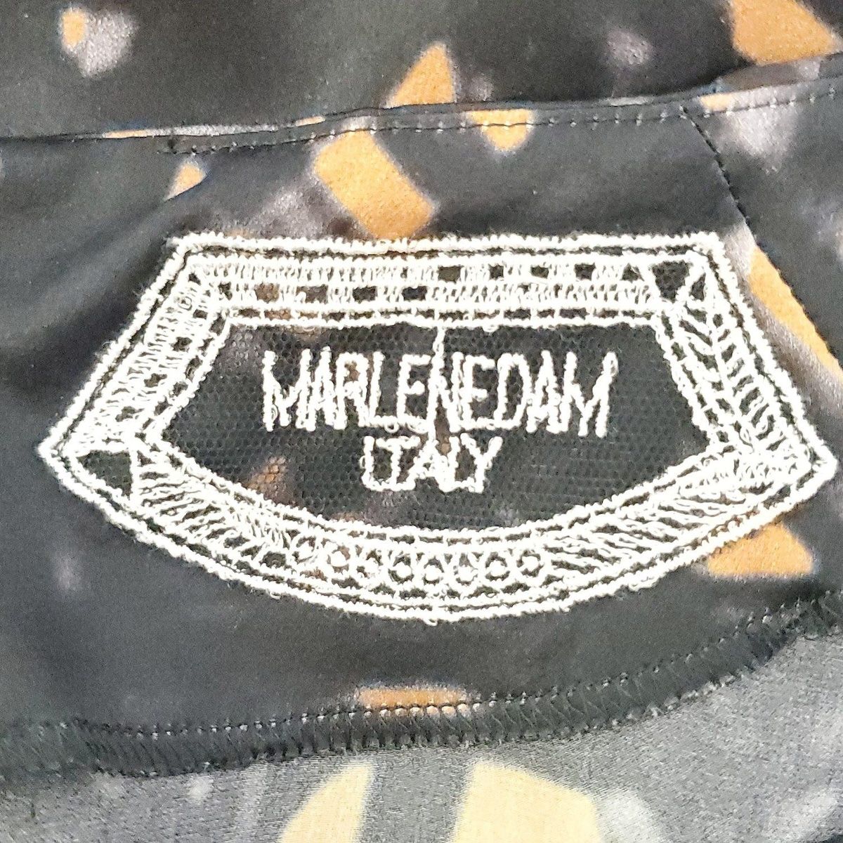 美品　MARLENEDAM ITALY マーレンダム 本革　スカート　M L 美品 MARLENEDAM ITALY マーレンダム 本革 スカート M L