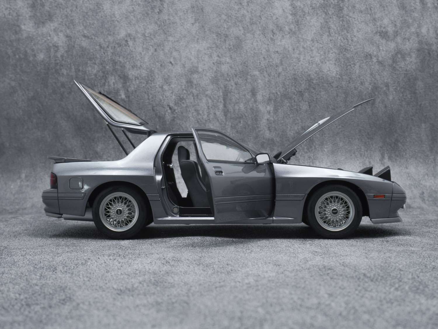  1 18 MAZDA SAVANNA RX 7 FC INFINI RHD アイアングレー その他 模型 プラモデル