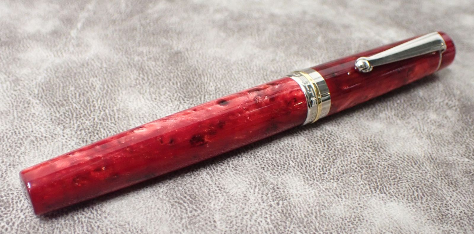 革軸ペン アラスカレザー 加藤金属 ペン軸 金属