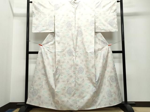 平和屋着物○本場大島紬 白大島 9マルキ 雪輪吉祥花蝶文 正絹 逸品