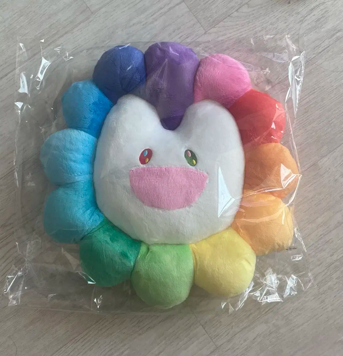 NewJeans x MURAKAMI クッション(FLOWER)