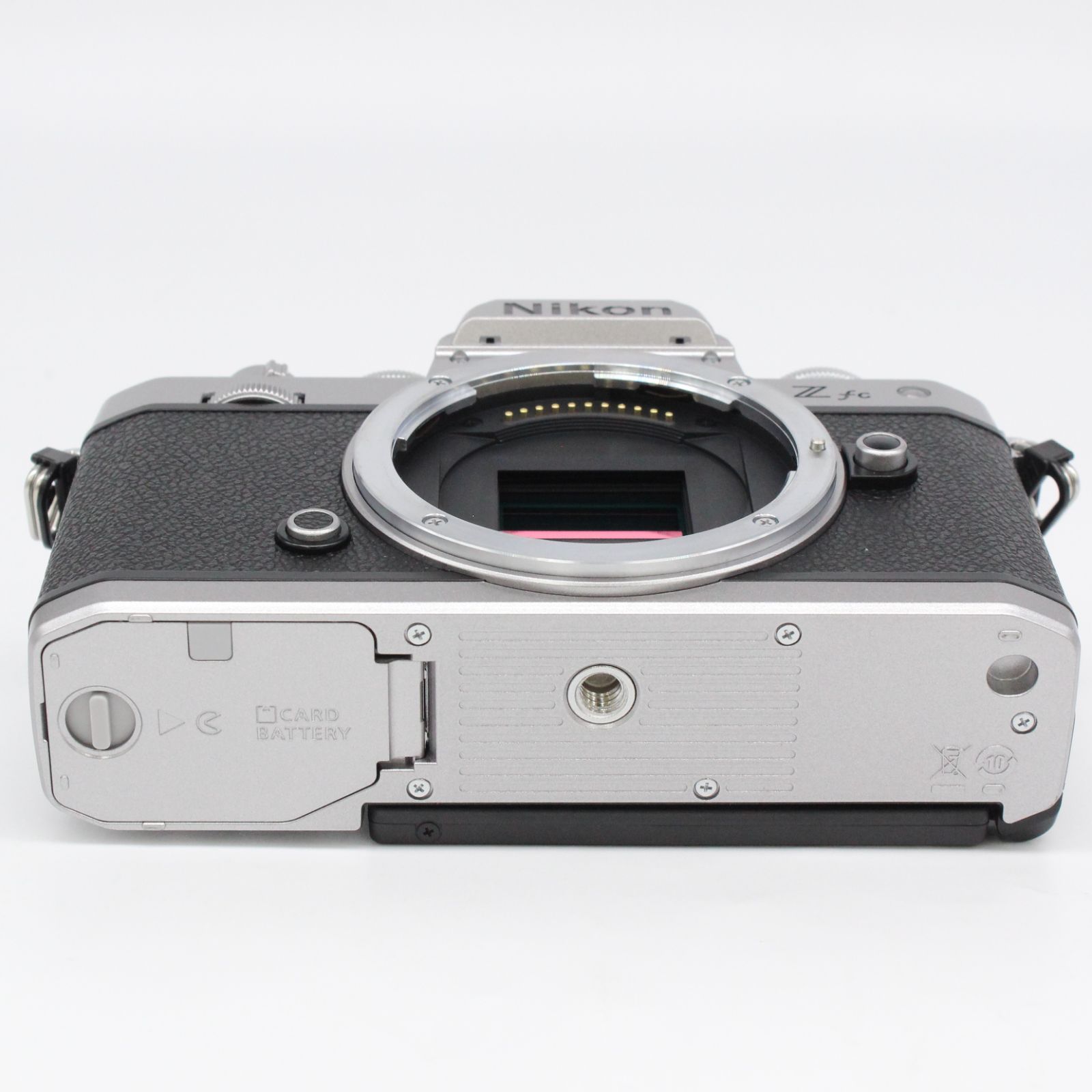 ショット数456回。☆新品級☆ Nikon ニコン Zfc ボディ シルバー