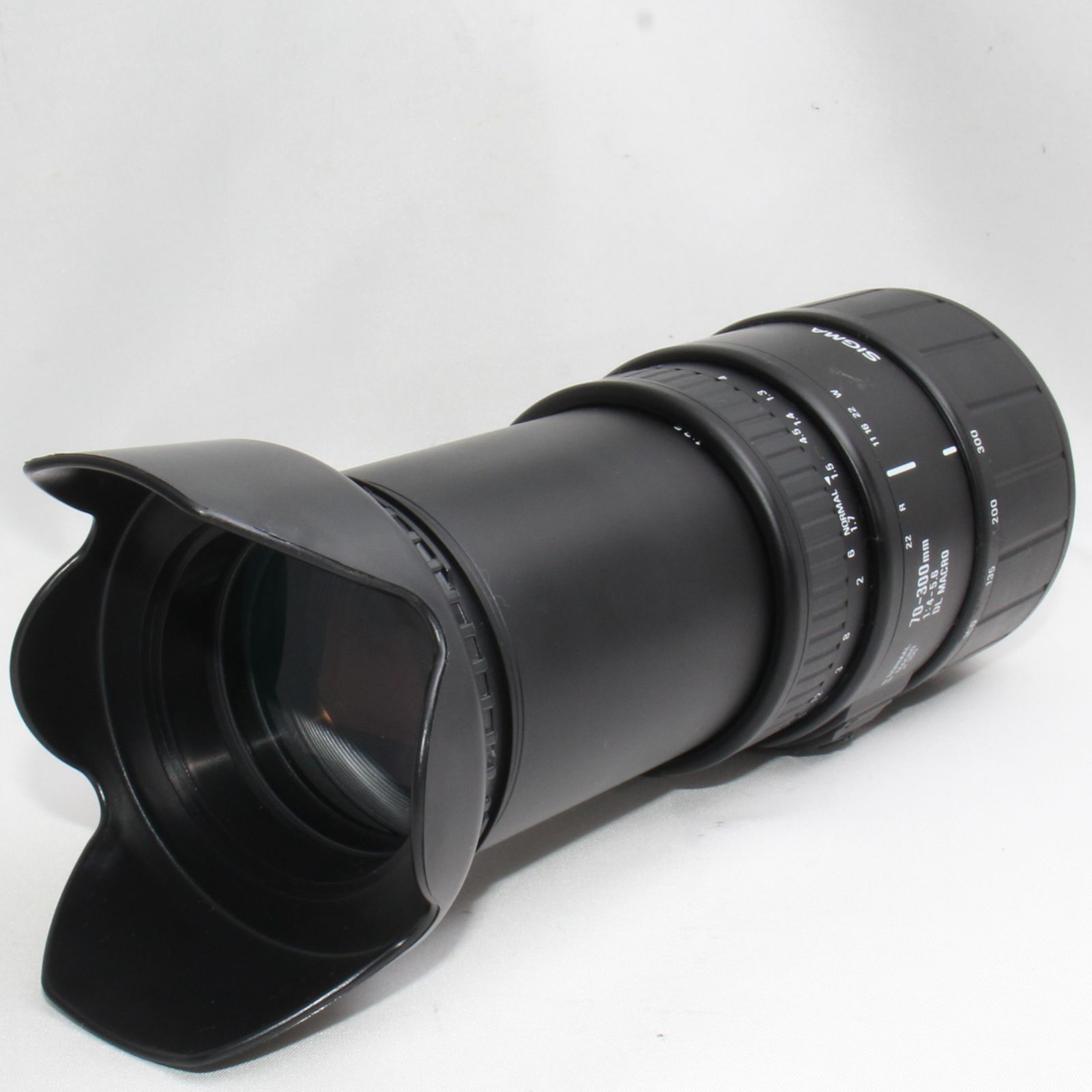 ️ど迫力の超望遠レンズ ️シグマ 70-300mm DL ペンタックス用 ️ - メルカリShops