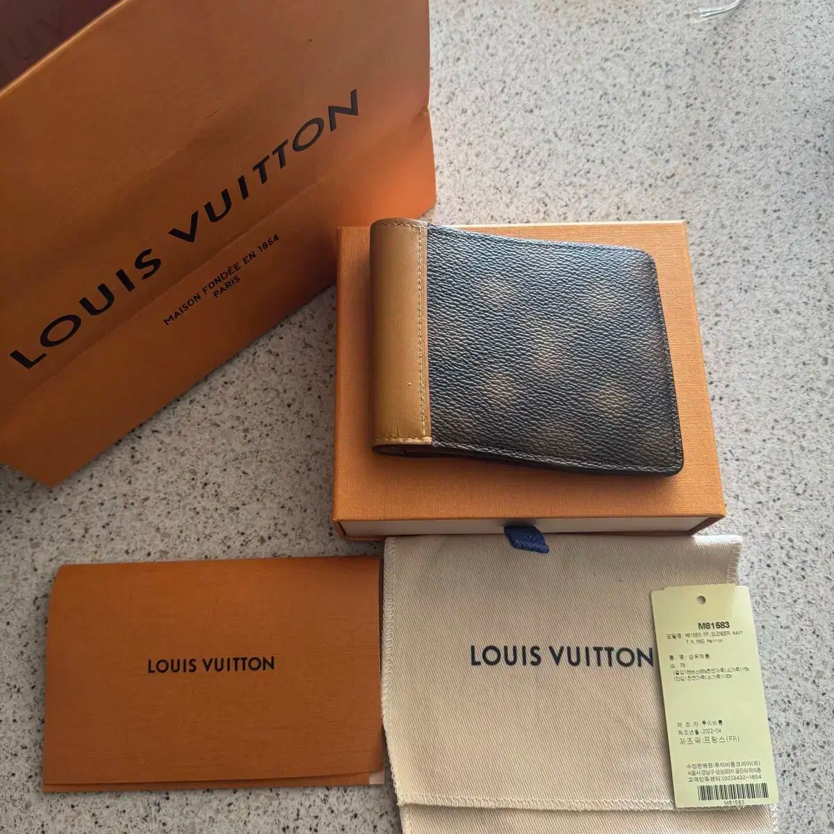 雷市場（ポンジャン）商品韓国直送】 Louis Vuitton(ルイヴィトン) ルイヴィトン ヴァージル 二つ折り財布 - メルカリ