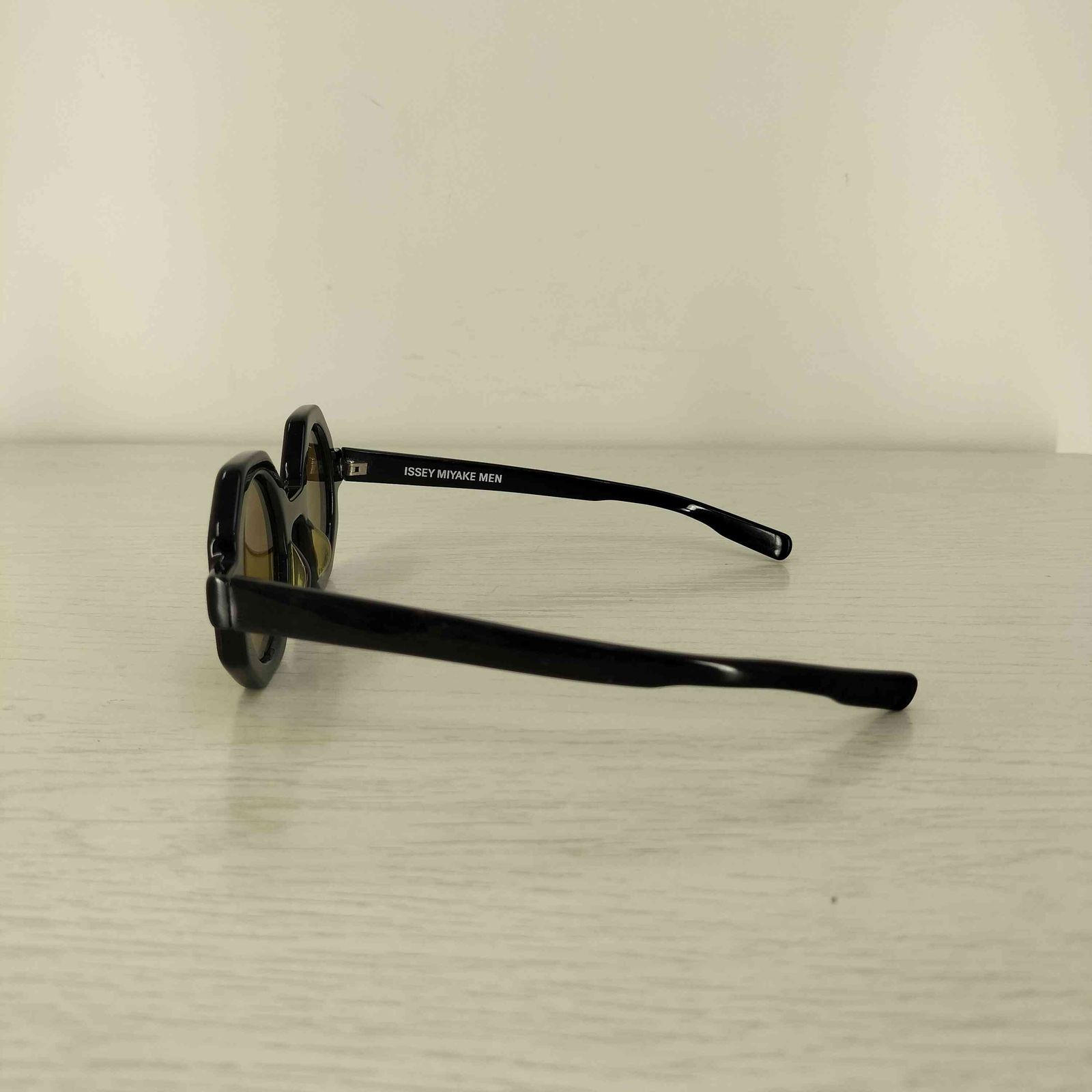 イッセイミヤケメン ISSEY MIYAKE MEN ×Opticien Loyd オプティシァン