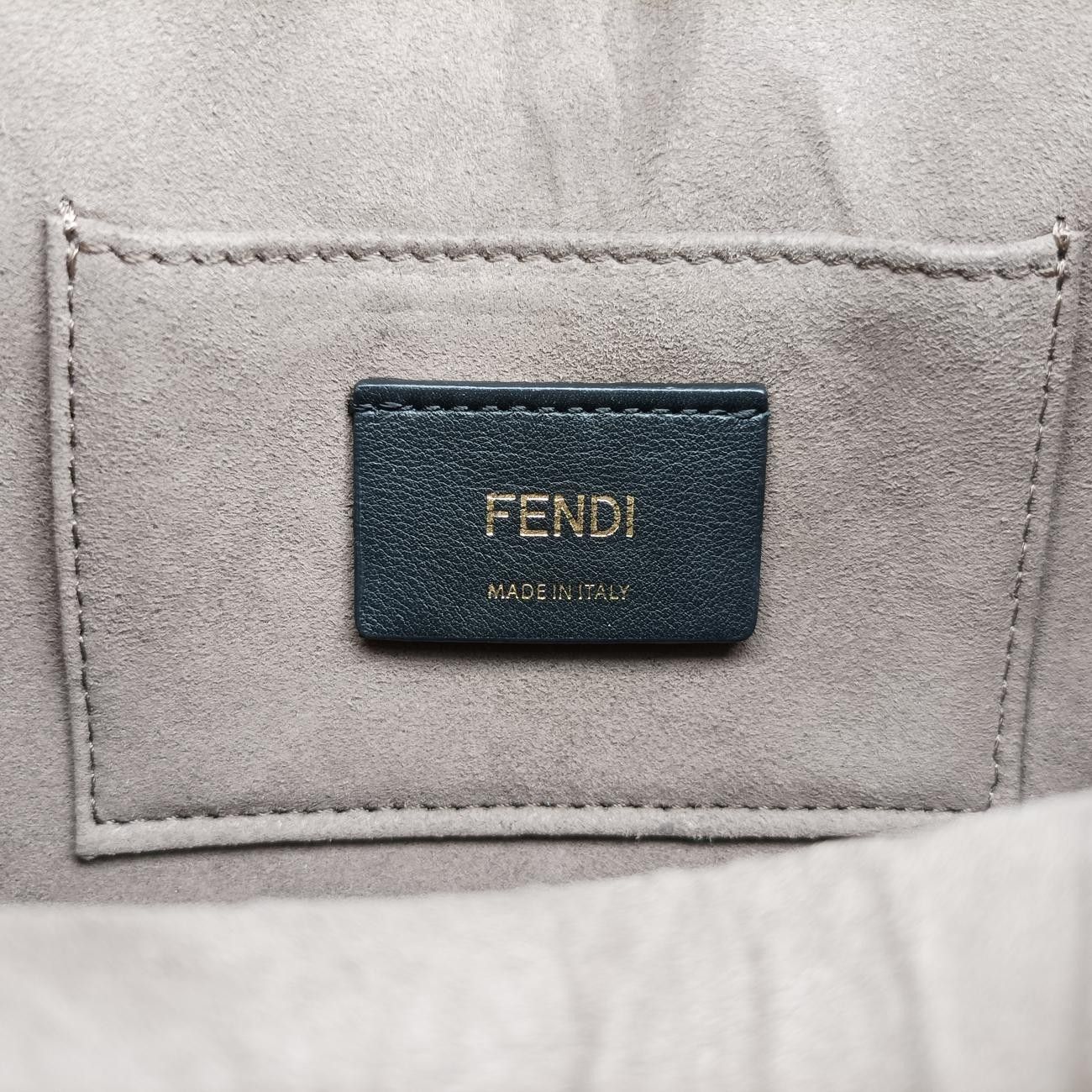 フェンディFendiキャナイエフレッドレザー8BT2868BT286.2IH 188.0189 DECORATOM_COM_BR