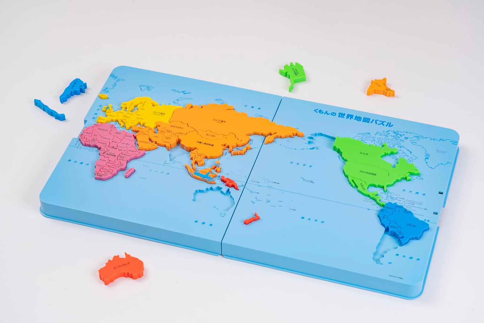 PN-22 くもんの世界地図パズル