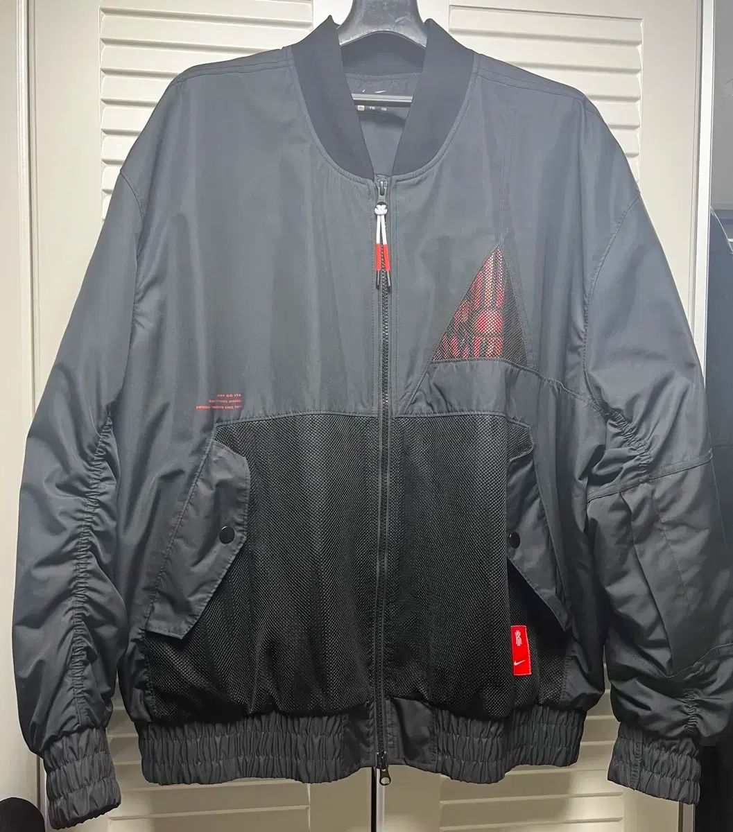 エコな ナイキ カイリー スタジャン ジャケット 2xl