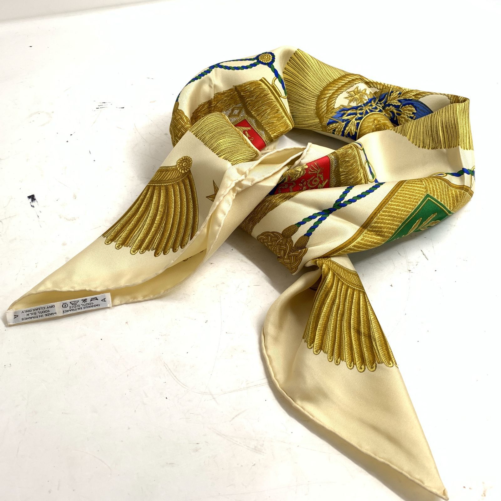 f001 C 美品 HERMES エルメス 大判 スカーフ カレ90 シルク100 f001 C 美品 HERMES エルメス 大判 スカーフ カレ90 シルク100