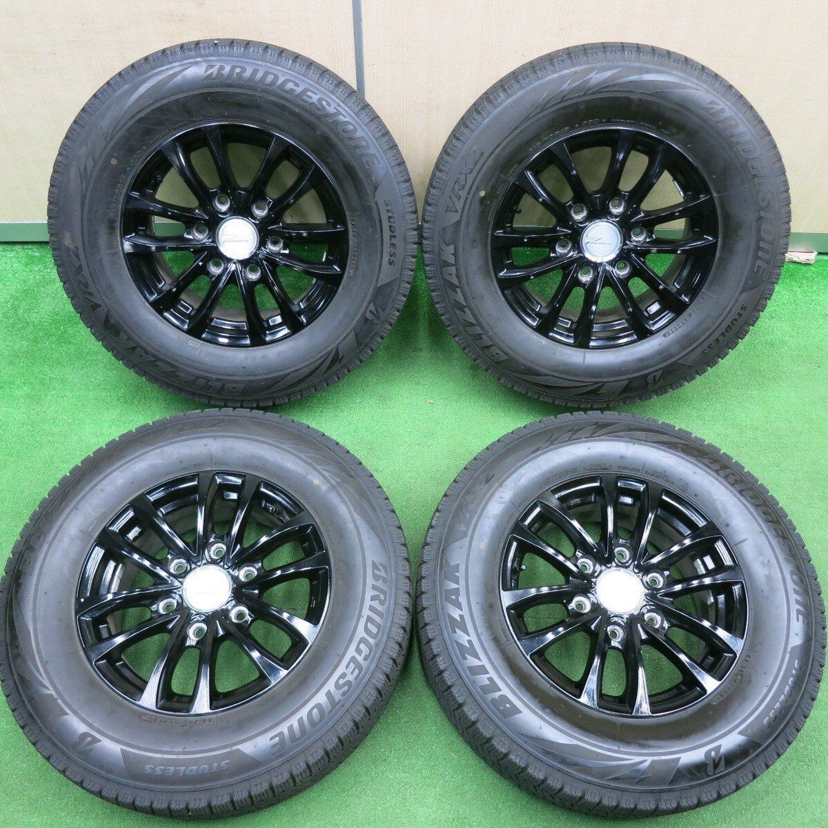 4本価格☆スタッドレス 215/70R15 ブリヂストン ブリザック VRX2 