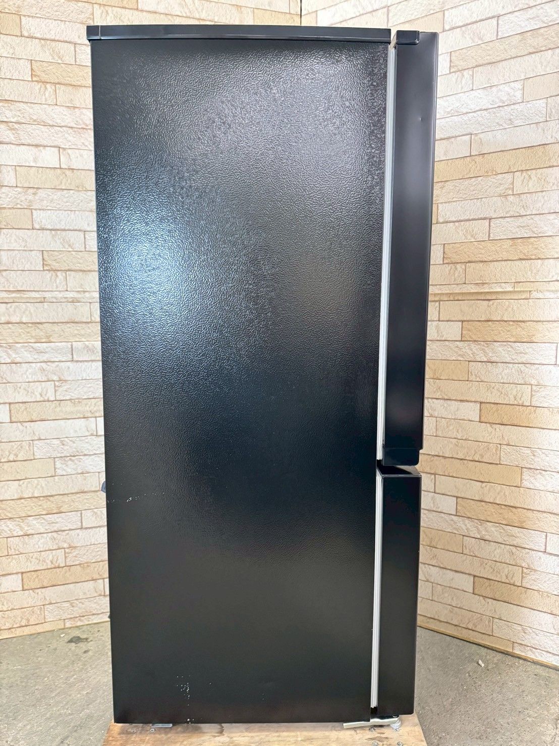 大阪送料無料☆3か月保障付き☆冷蔵庫☆ヤマダ☆2ドア☆2024年☆YRZ