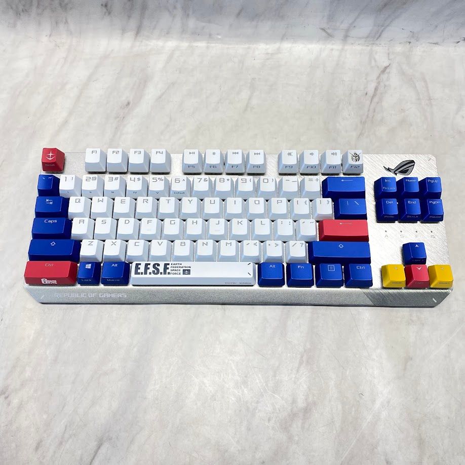 【美品】ASUS ゲーミングキーボード ホワイト X804 ROG SCOPE TKL GD/RD/US