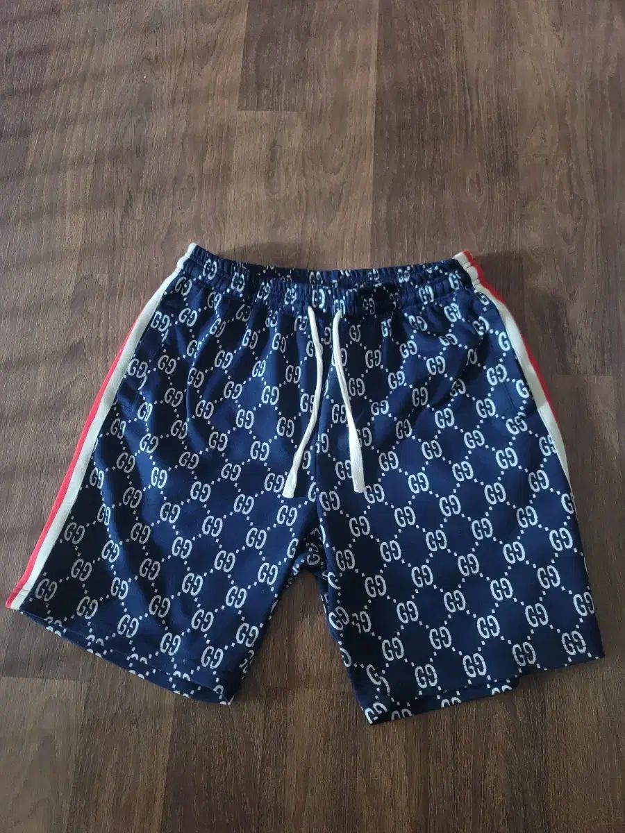 【雷市場（ポンジャン）商品韓国直送】 GUCCI(グッチ) ハーフパンツ