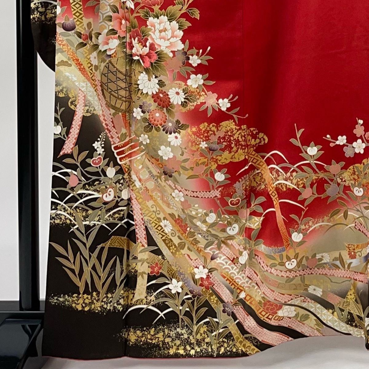 振袖 身丈163cm 裄丈68cm L 袷 花籠 束熨斗 金彩 刺繍 赤 正絹 美品  