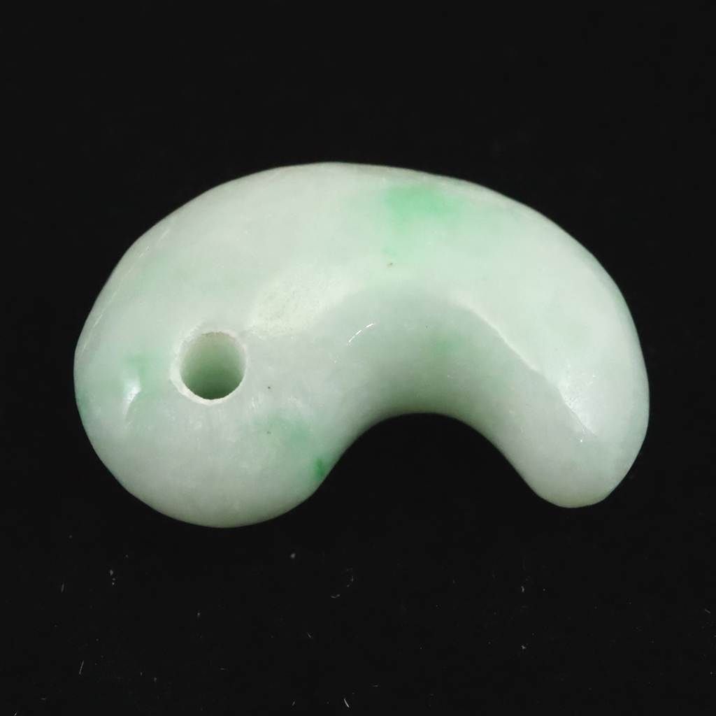 糸魚川翡翠 ヒスイ 小滝産 薄緑 22mm勾玉 ディレクトリカード付 4.54g