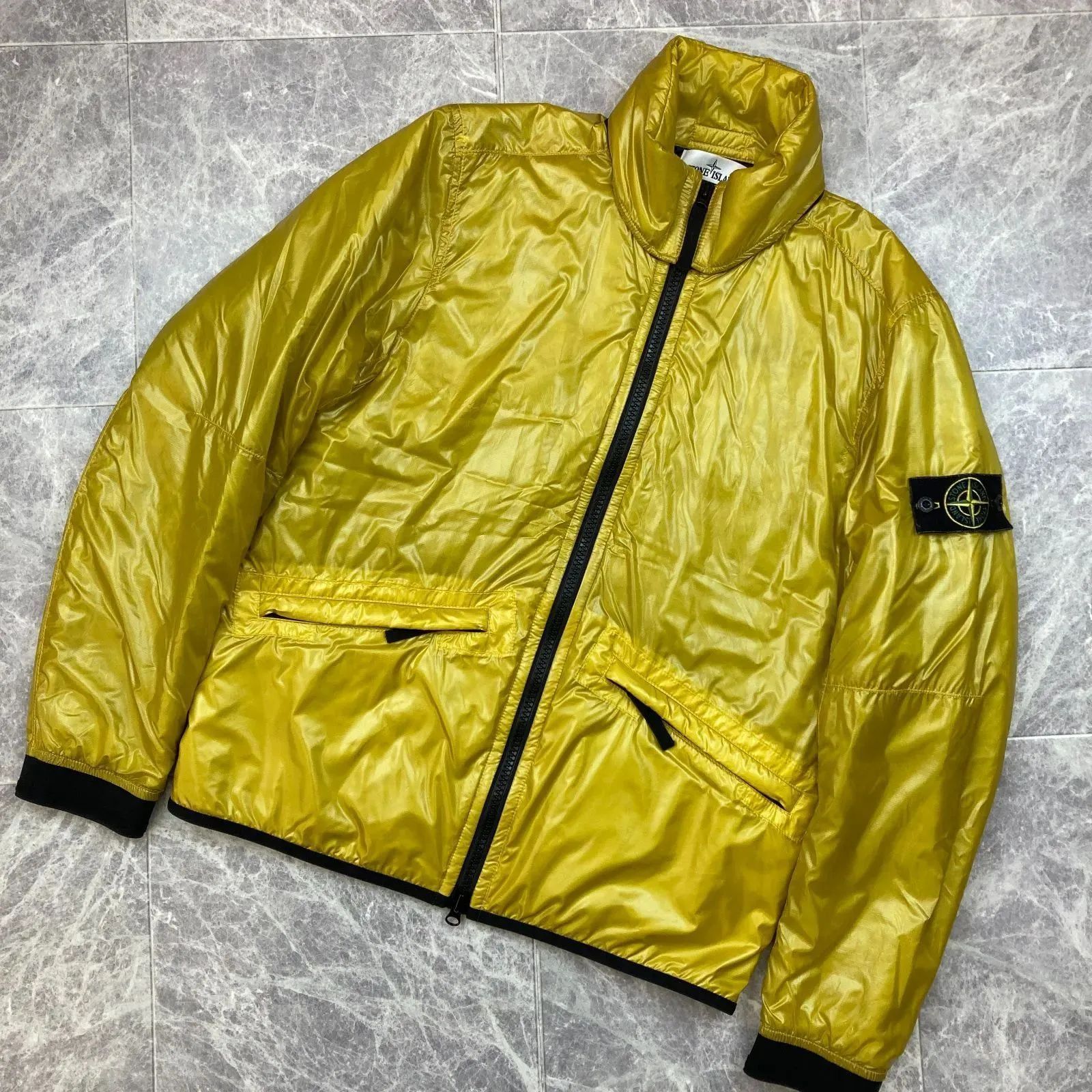 STONE ISLAND イエローナイロンジャケット STONE ISLAND - NYLON METAL IN ECONYL® REGENERATED NYLON_