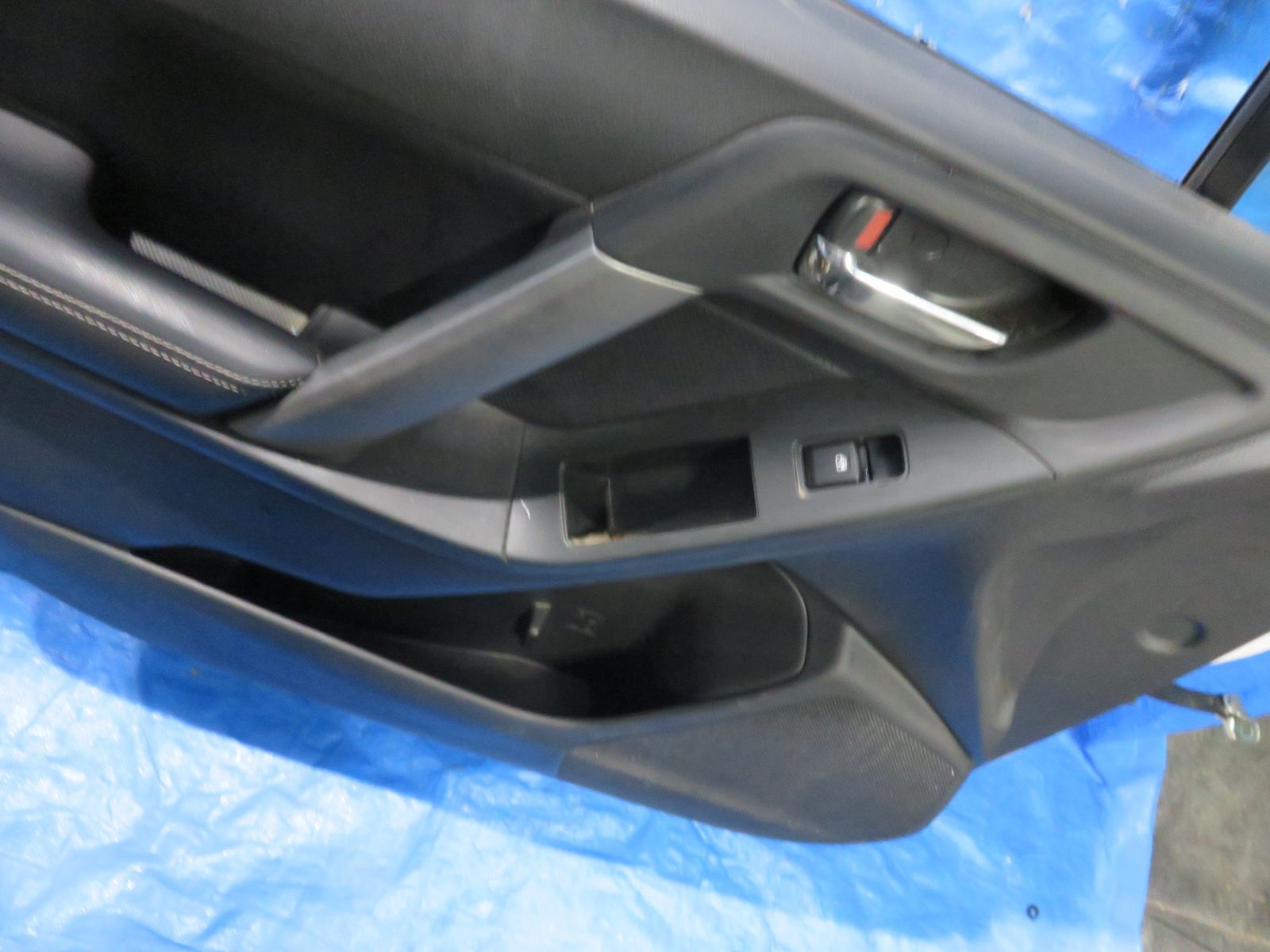 左フロントドア