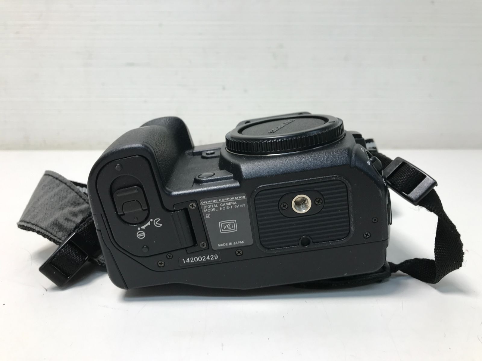 38 OLYMPUS