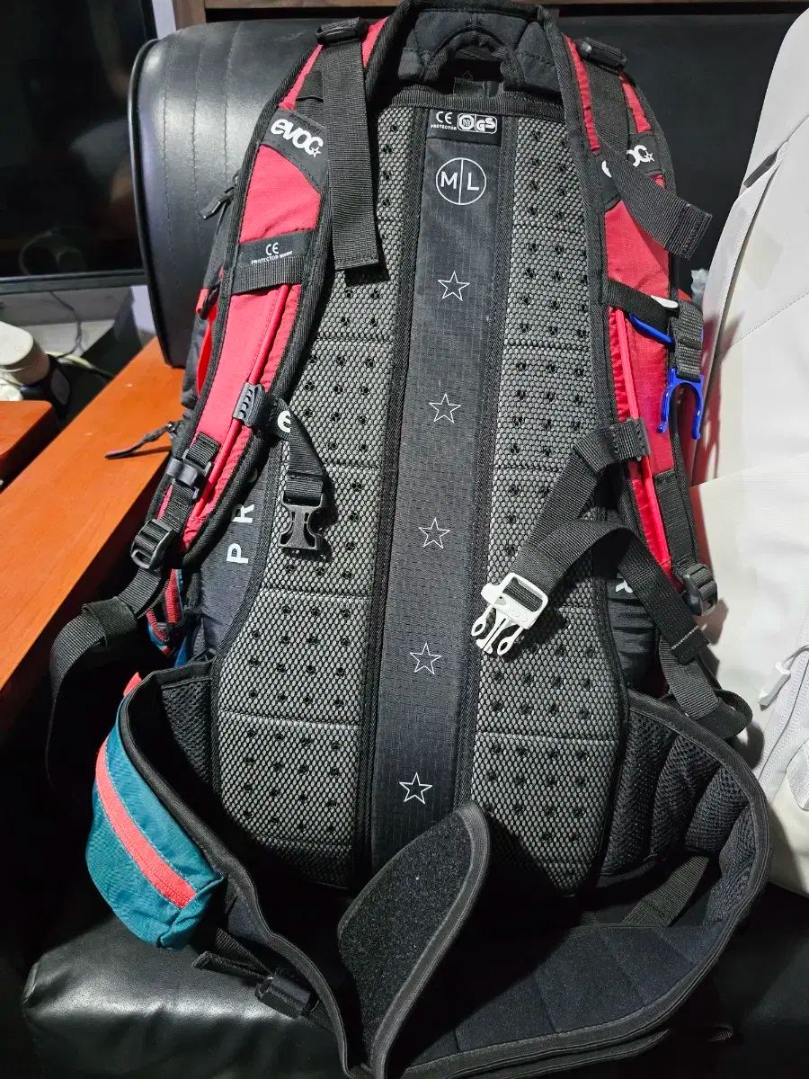 Trail バックパックです