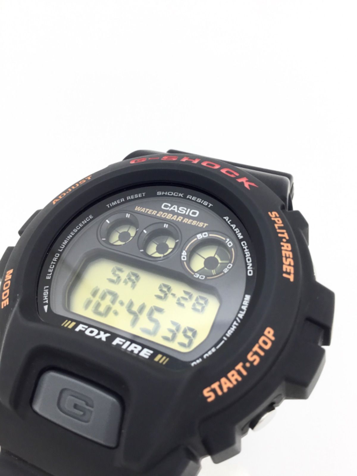 【中古美品】カシオ　CASIO　G-ショック　G-SHOCK　DW-6900B-9　カジュアル　スポーティ　耐久性　メンズ　レディース　ビギナー