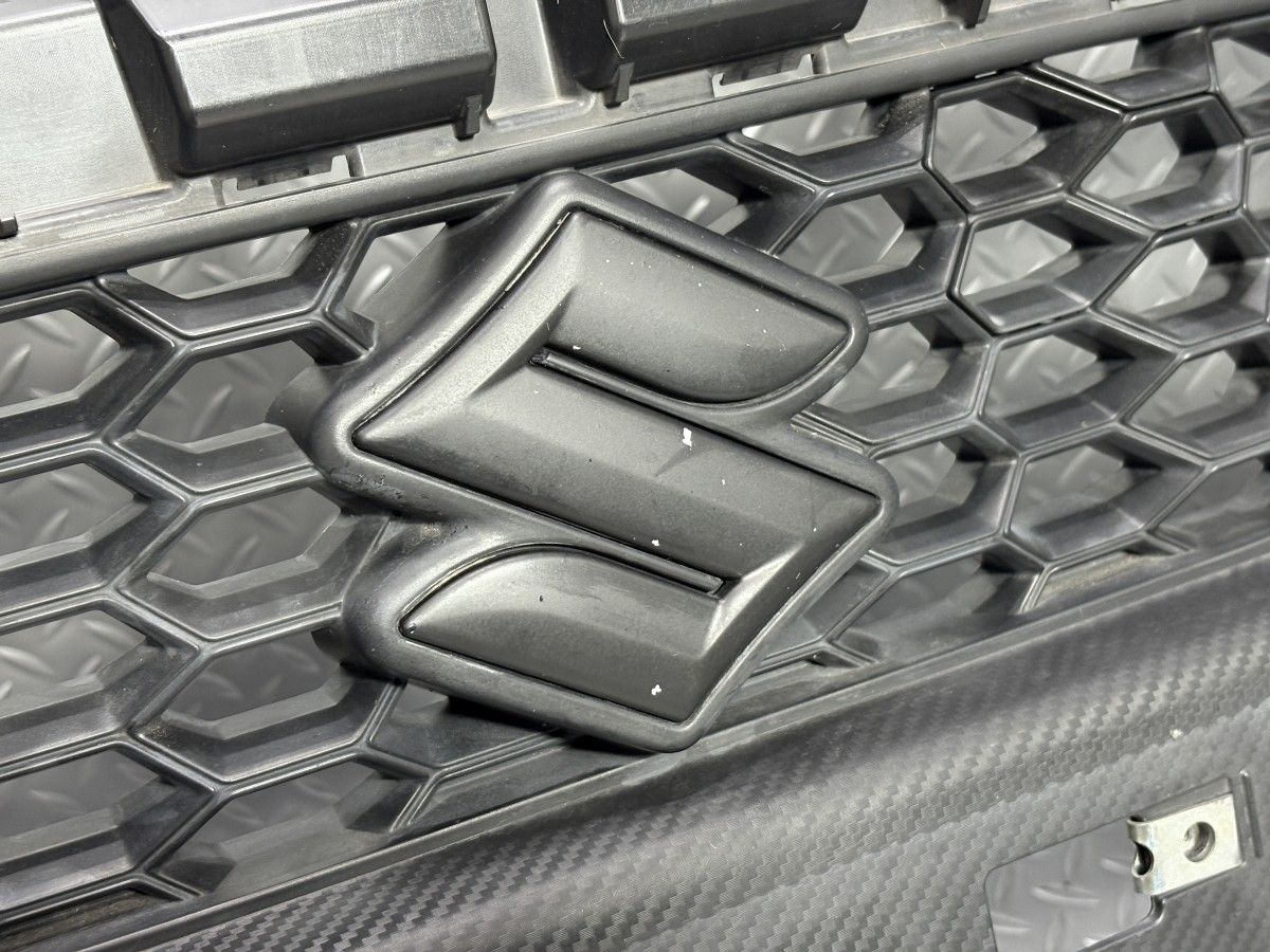 ZC33S スイフトスポーツ 純正 フロントバンパーグリル 黒ブラック 品番71741-68R20 レーダー穴有 カメラステー無 25080026 BRIGHTFACE_UK