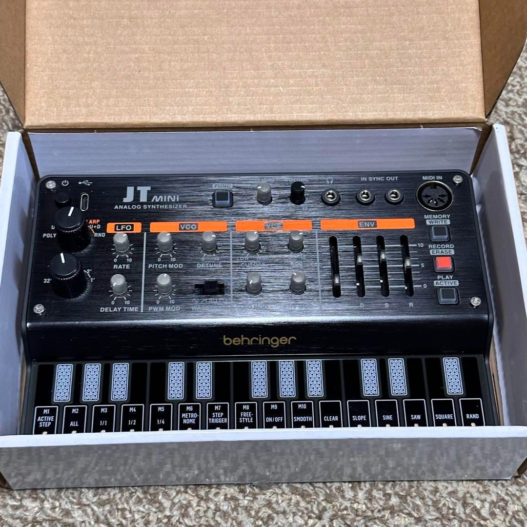 アウトレット品 Behringer JT Mini アナログポリフォニックシンセサイザー