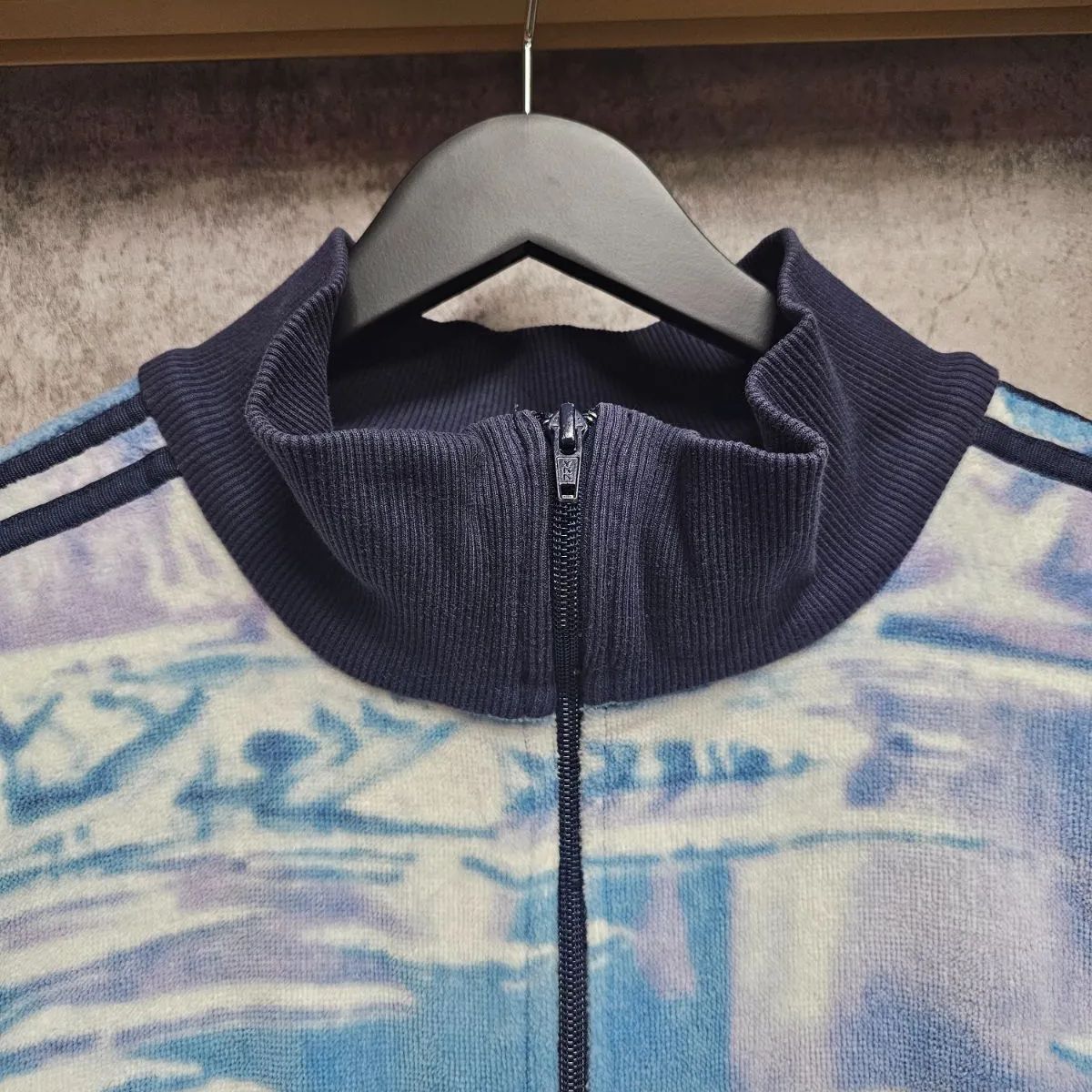 US古着adidas アディダス カレンダーガール December 12月 総柄 