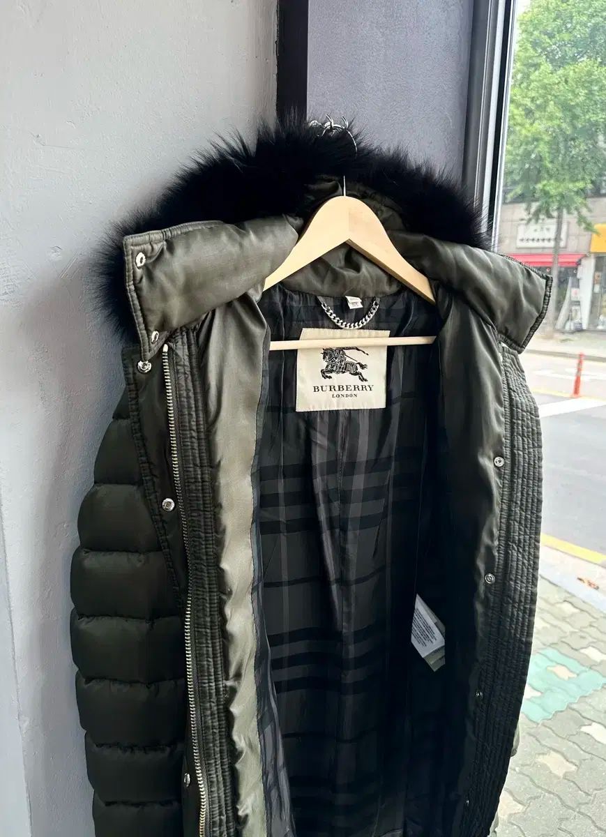 BURBERRYダウン BURBERRY バーバリー ダウンジャケット LEEDS リーズ 8059139