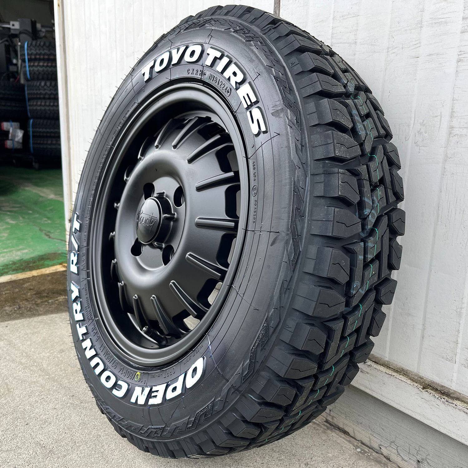 TOYO TIRES TOYO☆オープンカントリーA/TⅢ☆165/80R14☆ゴツゴツタイヤ☆ホワイトレター☆アゲバン・軽バン・ハイゼットジャンボ・クロスビー等に