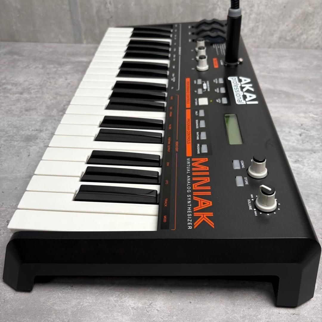 【2025年】エレガントファッションを上品に着 PROFESSIONAL AKAI 極美品 希少 MINIAK メルカリ - シンセサイザ 鍵盤楽器