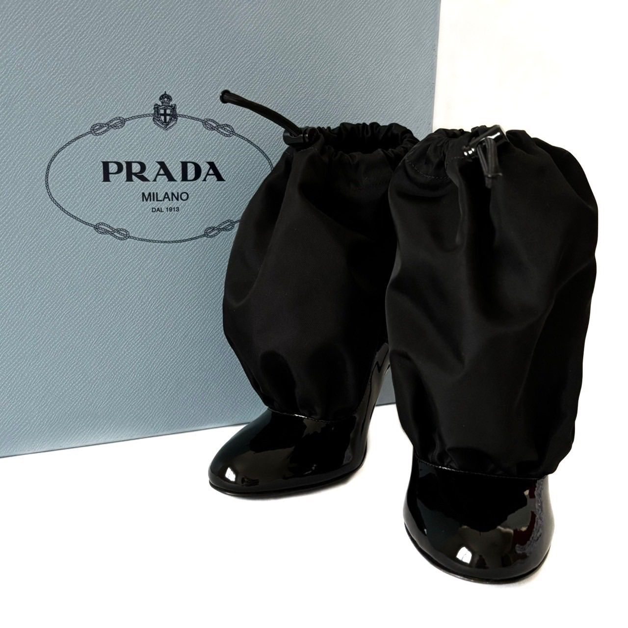 美品 PRADA ヒールブーツ 36 1/2 サイドジップ ショート 軽量 黒 PRADA ヒールブーツ 36 1/2 サイドジップ ショート 黒
