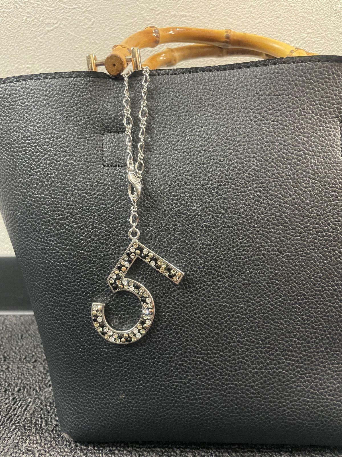 スワロフスキー キーチェーン バッグチャーム インフィニティ スワロフスキー SWAROVSKI キーリング キーホルダー インフィニティ