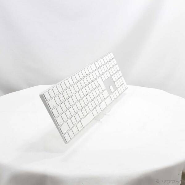 品〕 Magic Keyboard (テンキー付き) MQ052J／A シルバー【344】 最も